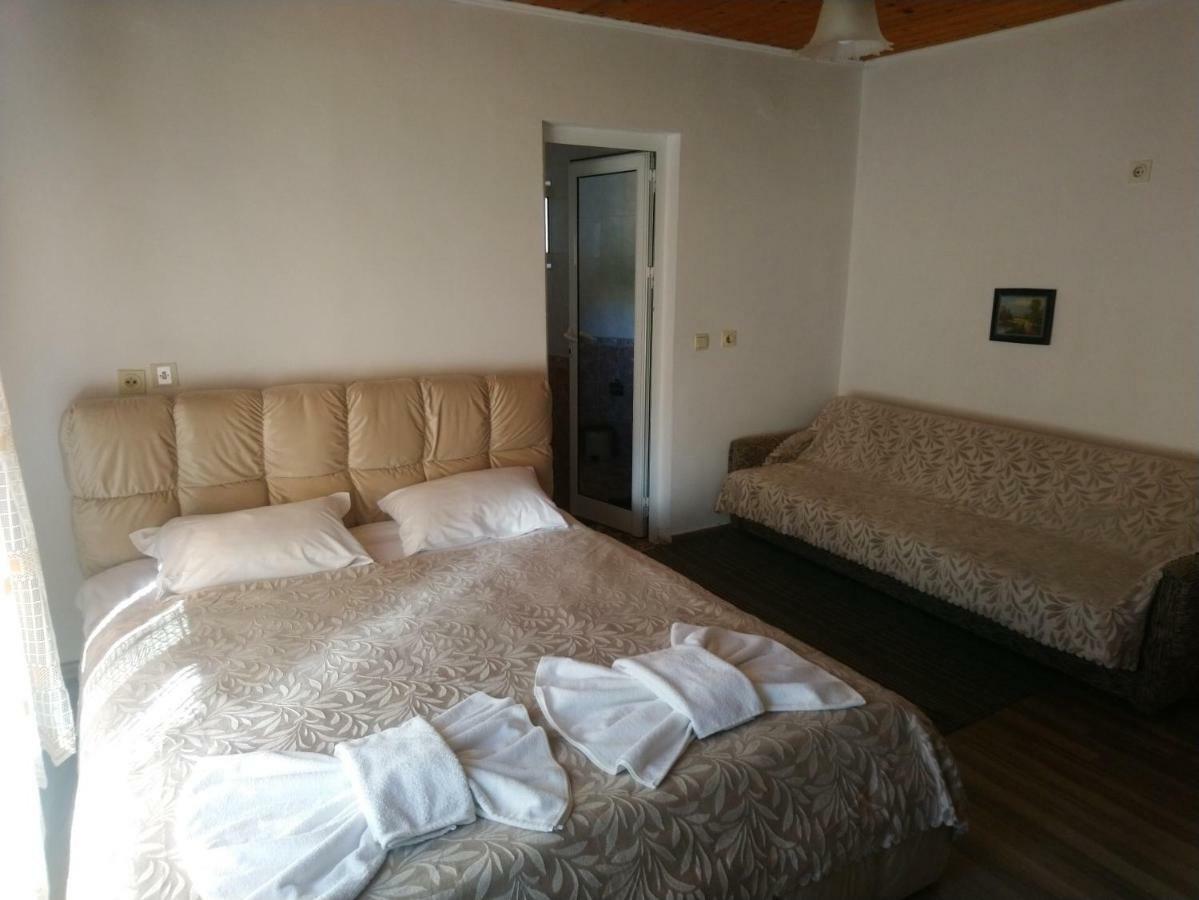 Guest House Emmy Триград Экстерьер фото
