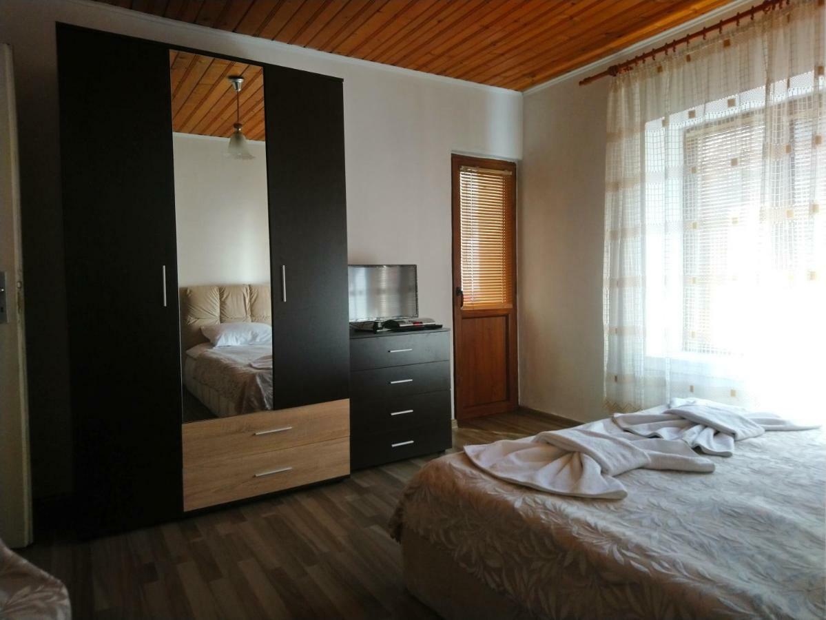 Guest House Emmy Триград Экстерьер фото